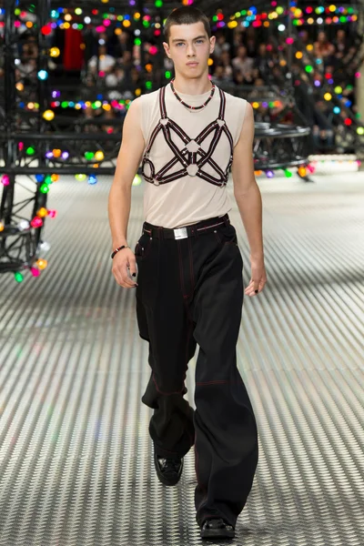 Look 5